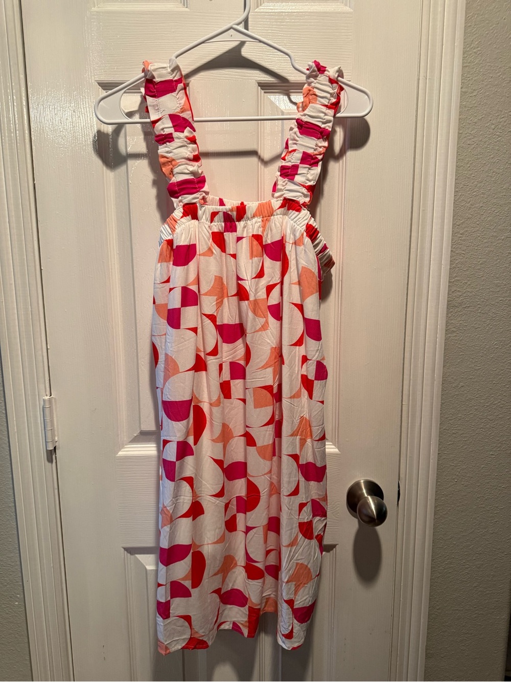 NWT Emily Wonder Pink Orange Geometric Ruffle Strap Midi Dress L